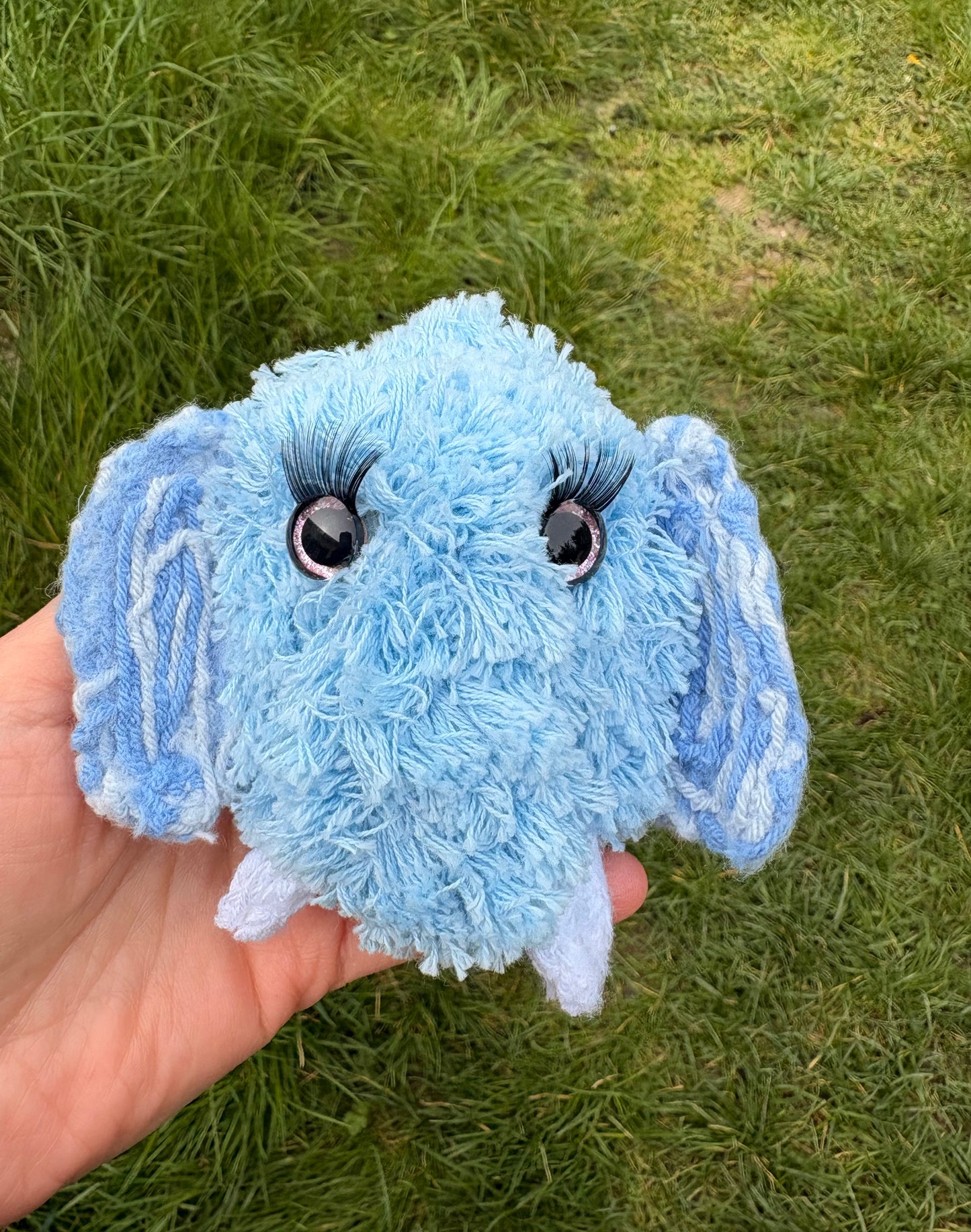Elephant with eyelashes Brooch-hair clip